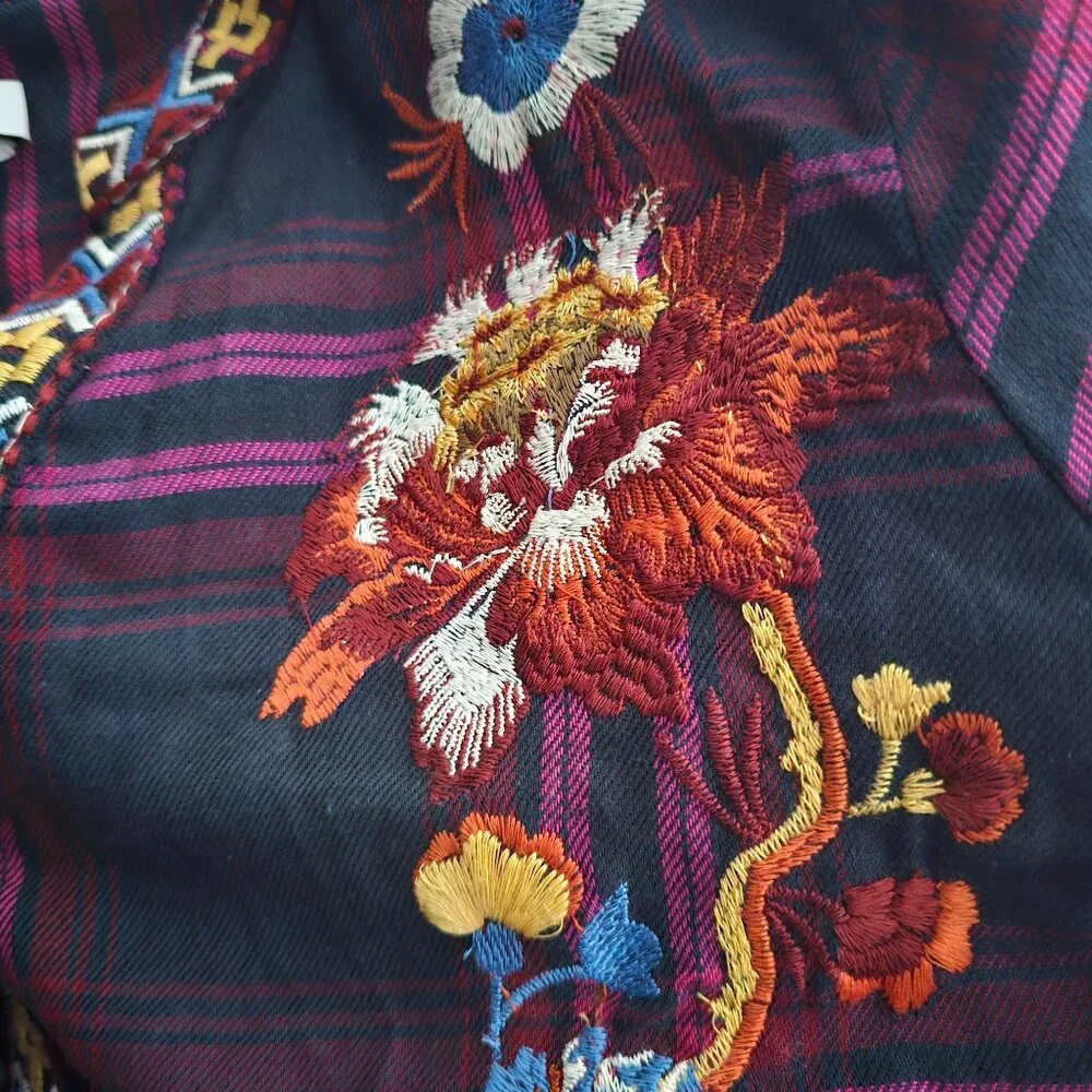 Time For Me Plaid Embroidered Floral Balloon Sleeve V-Neck Blouse Women's Small - Picture 7 of 15